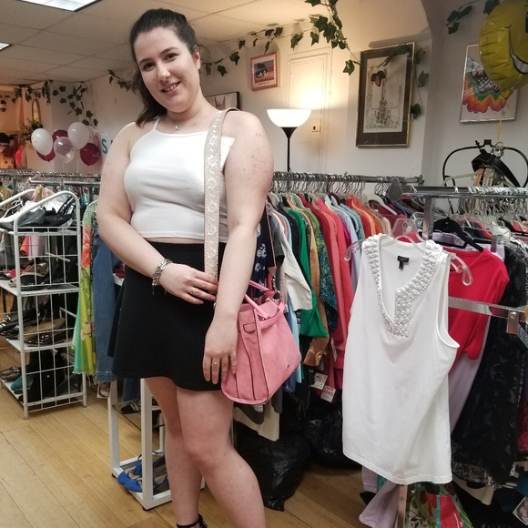 MY FIRST POSH SIP N SHOP NYC🍎 5/18/19 YAY! - Picture 4 of 8